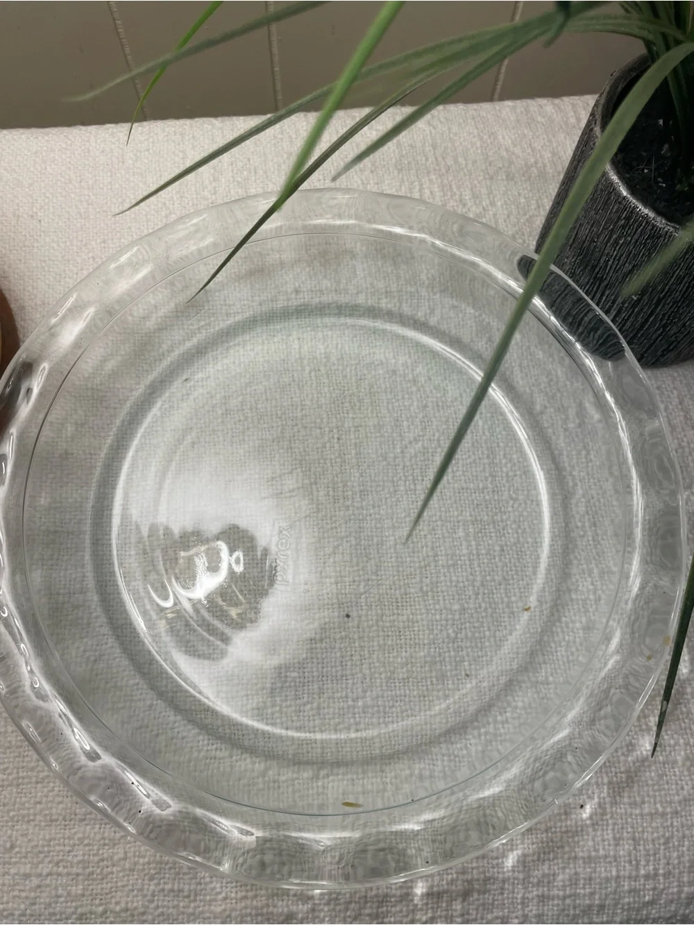Pyrex Clear Glass Pie Plate with Scalloped Rim (pre-owned)